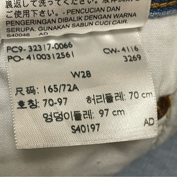 Levi's Womens 501 Button Fly Raw Hem Blue High Rise Denim Patch Jean Shorts 28 - Picture 6 of 9